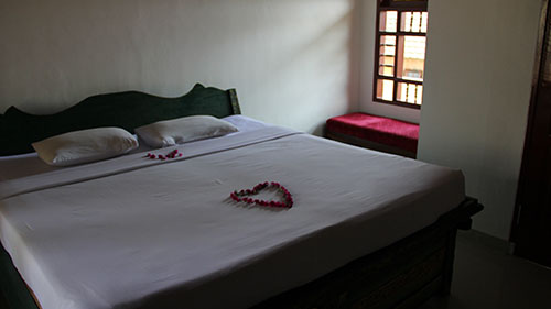 Puri Bunga Room